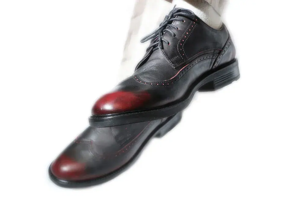 Brogue, Footwear